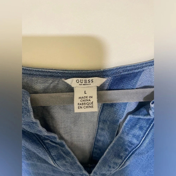 Guess women’s  spilt neck short sleeve denim blue blouse with open back size L - Picture 7 of 14